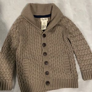 Boys size 2T cable knit sweater